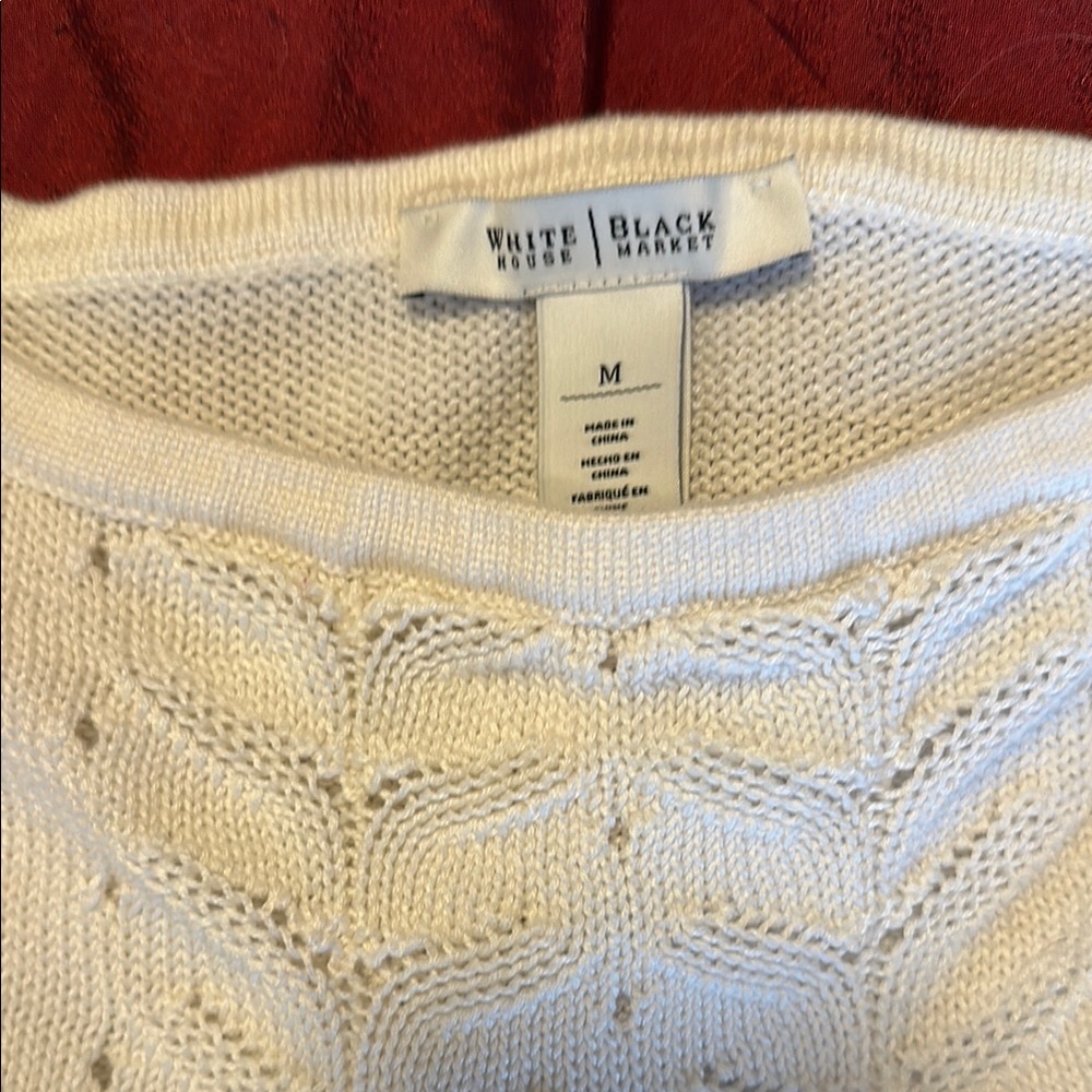 WHBM Elegant WHITE Sweater 3/4 Sleeves Beautiful Knit Design Band Bottom Sz M - Picture 2 of 8